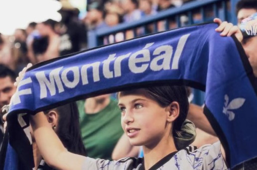 Montreal dresy a denim Jak vytvořit stylový streetwear look
