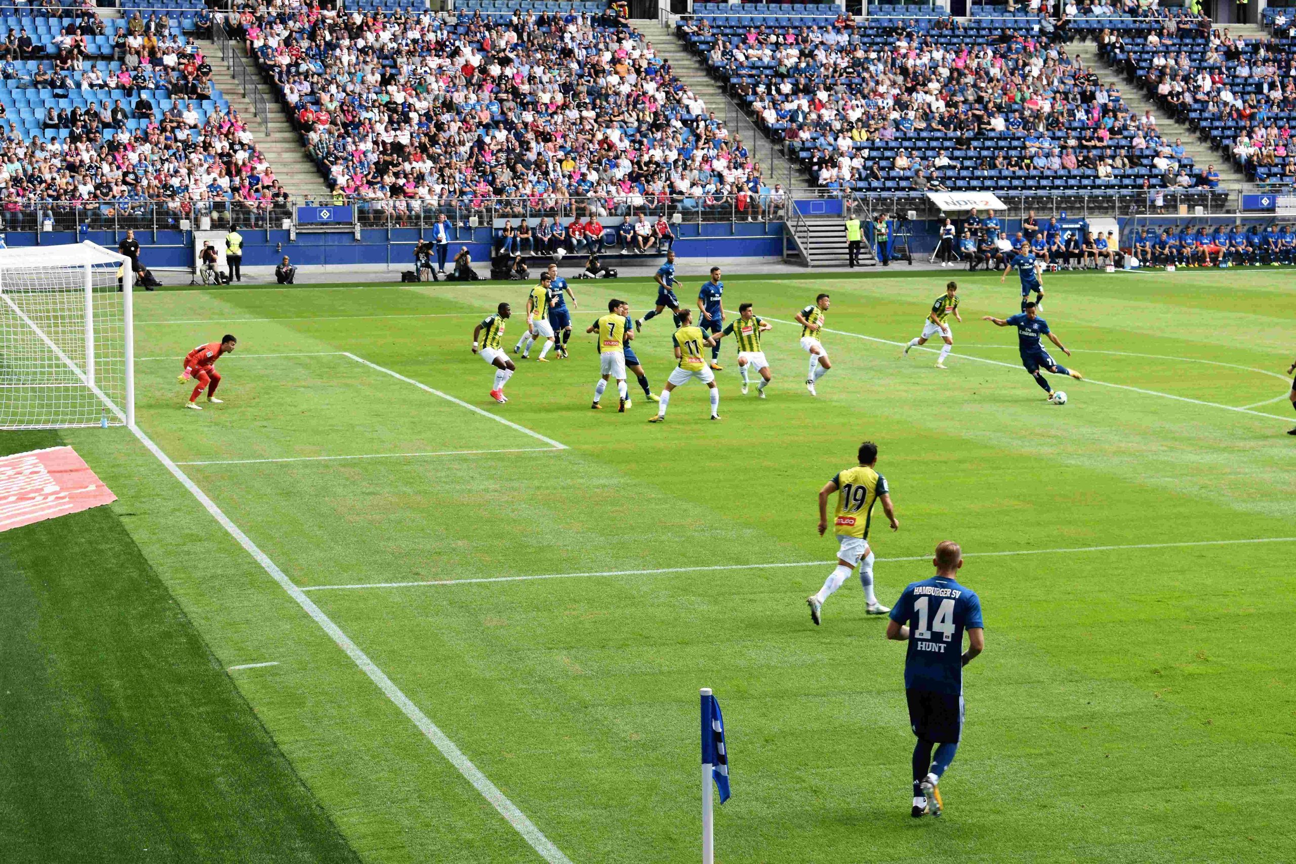 Luxusní sportovní styl vládne módní scéně jara a léta 2025